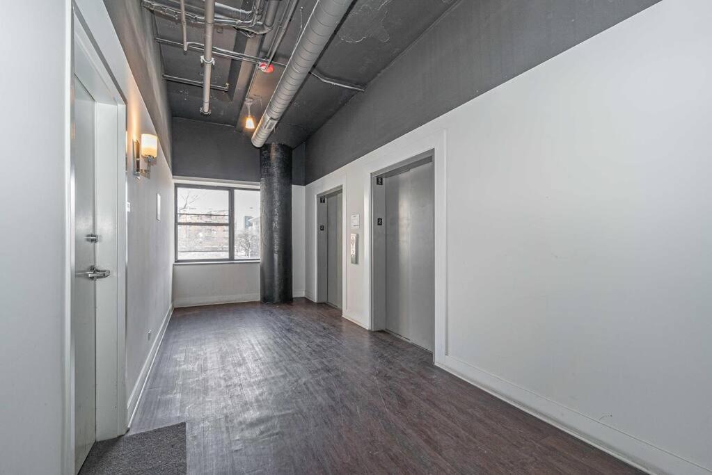 Spacious 2Br Vacation Rental With City View, Optional Parking And Gym Near Mccormick Place & Downtown Chicago Attractions מראה חיצוני תמונה